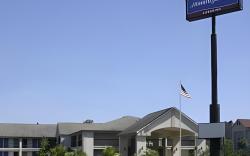 Howard Johnson by Wyndham Savannah GA
