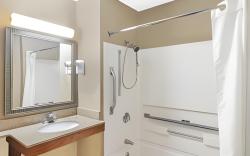 Super 8 By Wyndham Tilton/Lake Winnipesaukee