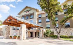Courtyard New Braunfels River Village