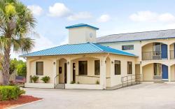 Super 8 By Wyndham Walterboro