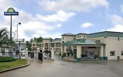 Days Inn by Wyndham Greenville