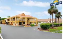 Days Inn by Wyndham Monroe LA
