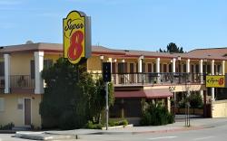 Super 8 by Wyndham Santa Cruz Beach Boardwalk