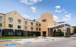 Fairfield by Marriott Inn & Suites Arlington Near Six Flags