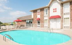 Boarders Inn & Suites by Cobblestone Hotels 