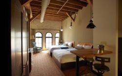 Brewhouse Inn And Suites