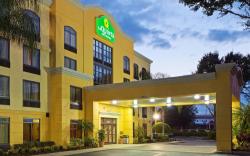 La Quinta Inn & Suites by Wyndham Tampa North I-75