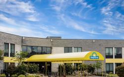 Days Inn by Wyndham Carlisle North