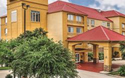 La Quinta Inn & Suites by Wyndham San Antonio N Stone Oak