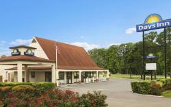 Rose Garden Inn & Suites