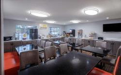 Clarion Pointe Athens I-65