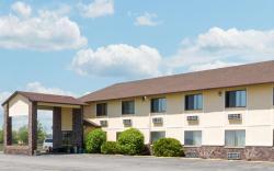 Super 8 By Wyndham Perry Ia