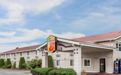 Super 8 By Wyndham Shelton