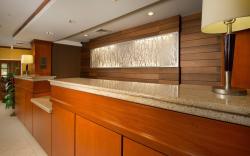 Fairfield Inn & Suites Marshall