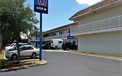 Motel 6 Corpus Christi, TX - East - North Padre Island