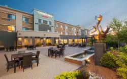 Courtyard Mankato
