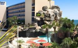 Days Inn by Wyndham Panama City Beach/Ocean Front
