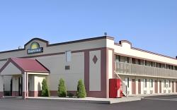 Days Inn by Wyndham Fort Wayne