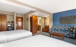 Comfort Suites near Birkdale Village- Huntersville