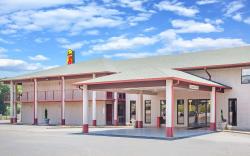 Super 8 By Wyndham Malvern