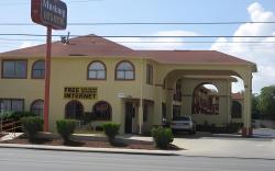 Mustang Inn and Suites