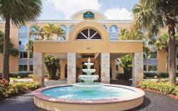 La Quinta Inn & Suites by Wyndham Deerfield Beach I-95