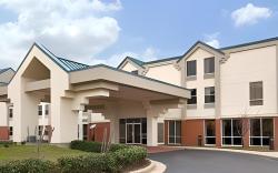 Days Inn & Suites by Wyndham Ridgeland