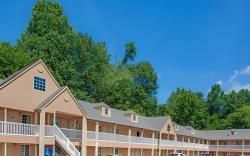 Days Inn by Wyndham Canton