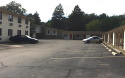 Rapids Inn & Suites