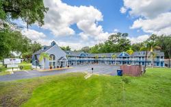GatorTown Inn