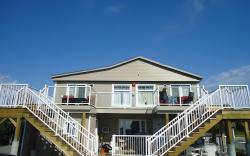 Bayside Inn & Waterfront Suites