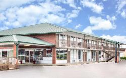 Days Inn by Wyndham Newport
