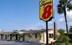 Super 8 by Wyndham Lantana West Palm Beach