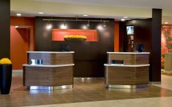 Courtyard Lincroft Red Bank