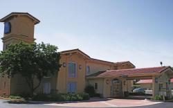 La Quinta Inn by Wyndham Kansas City Lenexa