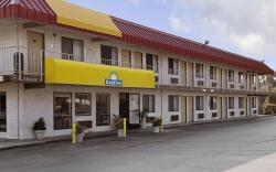 Days Inn by Wyndham Fresno South