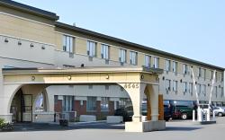 Days Inn & Conference Centre by Wyndham Montreal Airport
