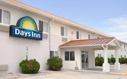 Days Inn & Suites by Wyndham Fargo 19th Ave/Airport Dome