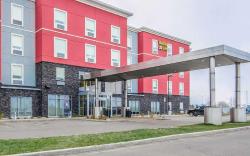 Best Western Plus Airport Inn & Suites