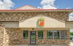 Super 8 By Wyndham Melrose