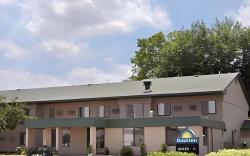 Days Inn by Wyndham Winona