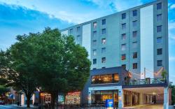 Graduate by Hilton Charlottesville