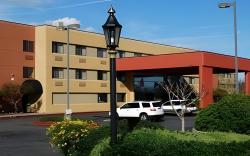 Oxford Suites Redding