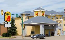 Super 8 By Wyndham Saskatoon Near Saskatoon Airport