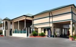 Days Inn by Wyndham Waycross