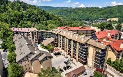 Gatlinburg Town Square