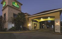 La Quinta Inn & Suites by Wyndham Houston Kingwood Medical