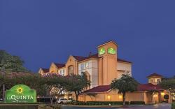 La Quinta Inn & Suites by Wyndham Dallas Arlington South
