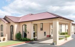 Super 8 By Wyndham Branson/Andy Williams Theatre