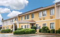 Super 8 By Wyndham Jonesboro